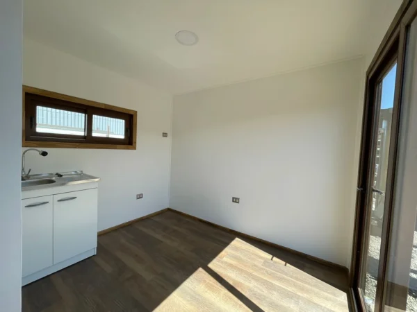 Contenedor modular Jocsan 8x3m - 24m²