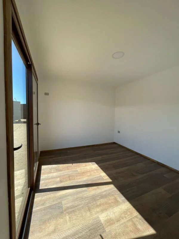 Contenedor modular Jocsan 8x3m - 24m²