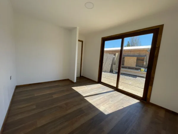 Contenedor modular Jocsan 8x3m - 24m²