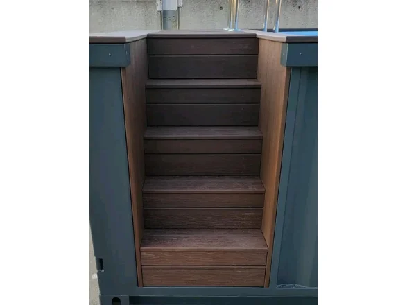 Piscina de contenedores de 6 m x 2,4 m con iluminación LED